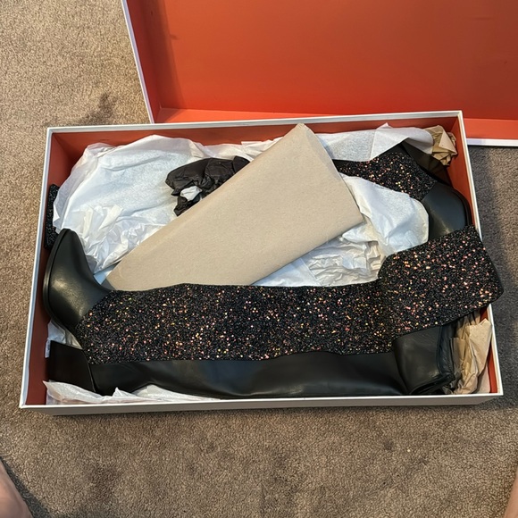 Brand new sparkle Boots - Picture 2 of 6